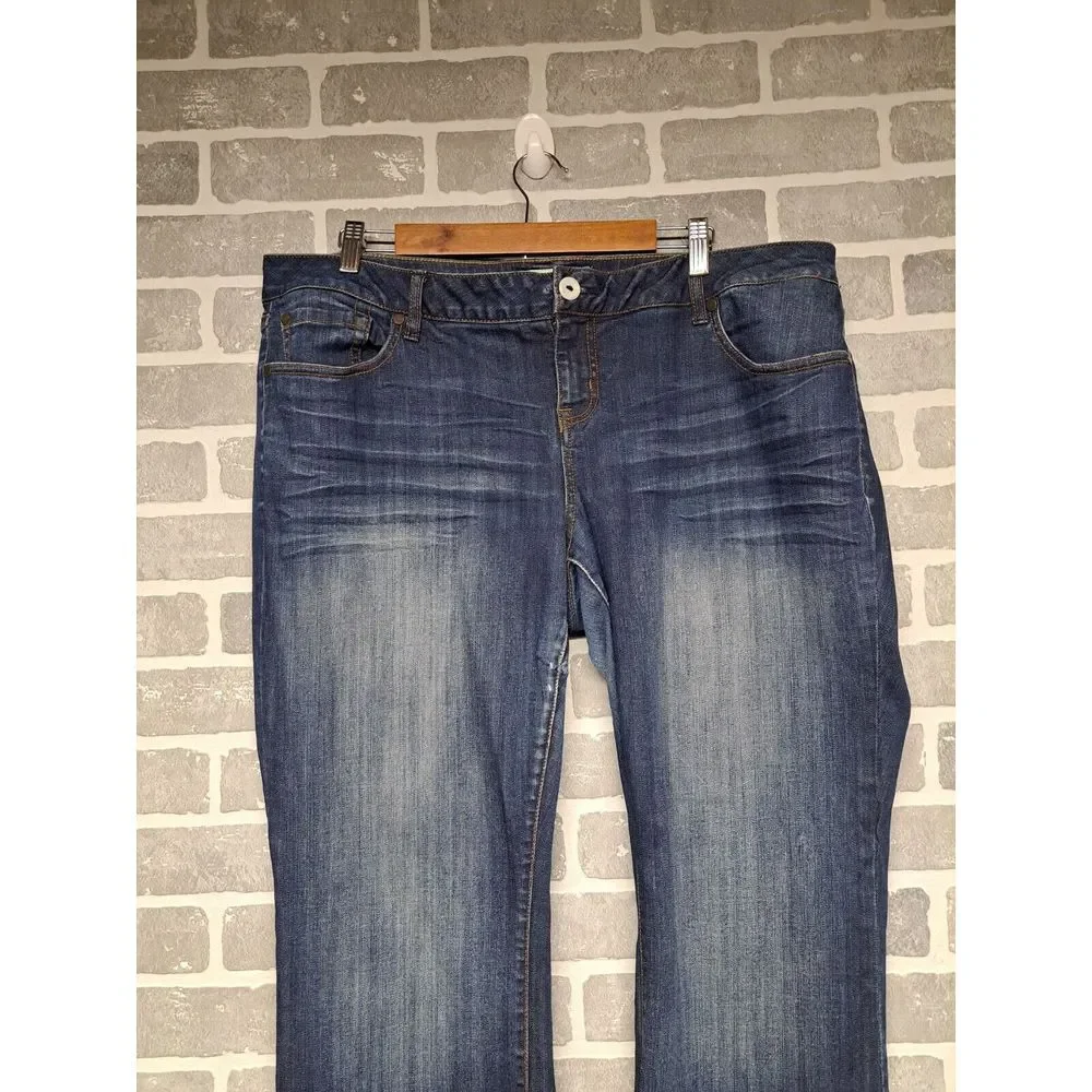 Torrid Womens Relaxed Bootcut‎ Strech Jeans Blue Meas Size 16R Western Rodeo